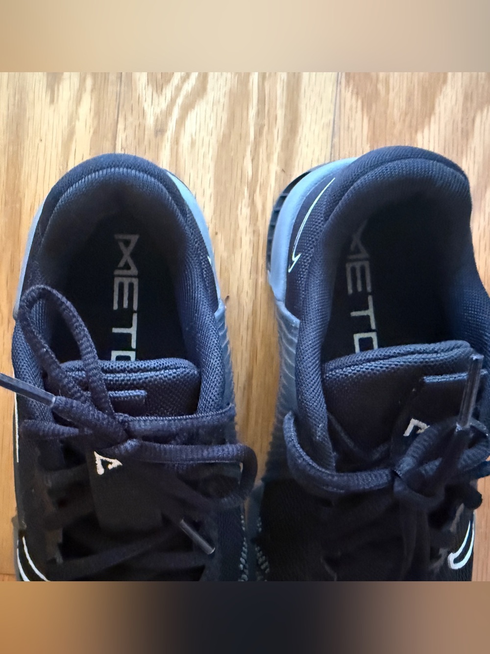 Nike Metcon 9 training shoes - black and silver - women’s size 7 - Picture 2 of 5